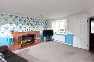 Sitting Room_37LP- click for photo gallery